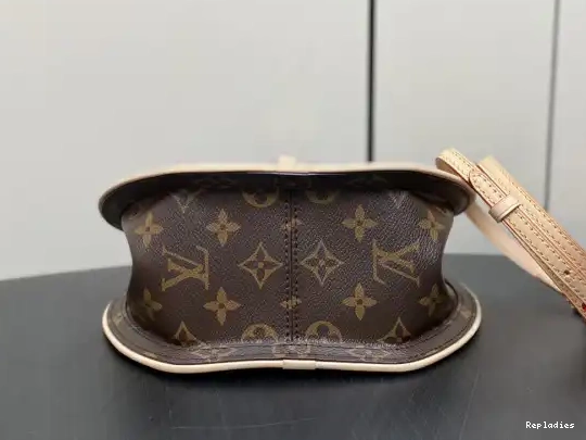 Rep ladies Around LOUIS PM VUITTON Me 0612